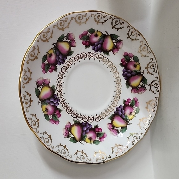 Colclough Bone China Tea Cup and Saucer with Fruit Pattern Ridgway Pottery - Picture 2 of 8